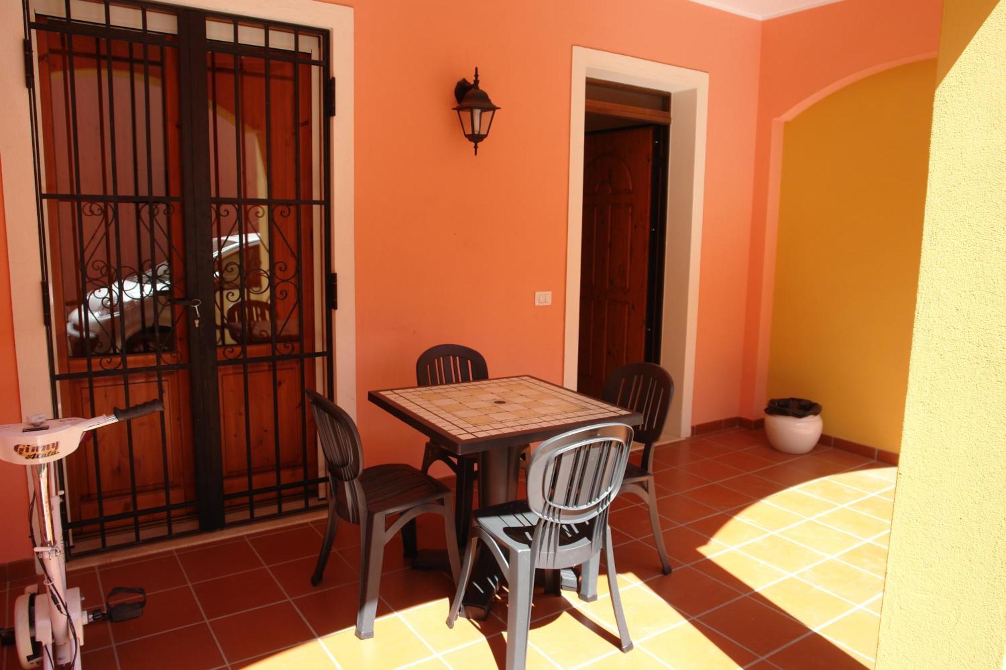 Pauli'S Holiday House Monserrato Room photo